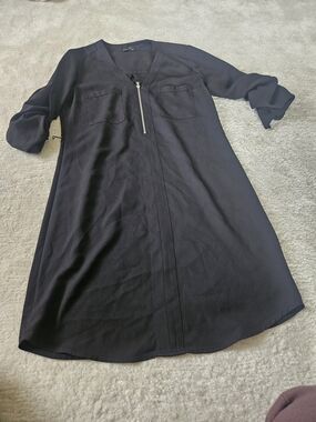 Express Black Long-Sleeve V-Neck Zip-Front Dress